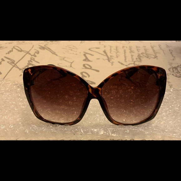 Jessica SIMPSON Tortoise Shell, sunglasses.. NWNT - Picture 2 of 11